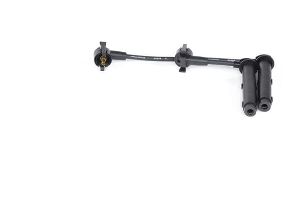 Bosch B 833 Ateşleme hattı seti 1
